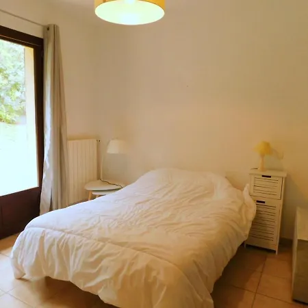 Moutiques Apartment *